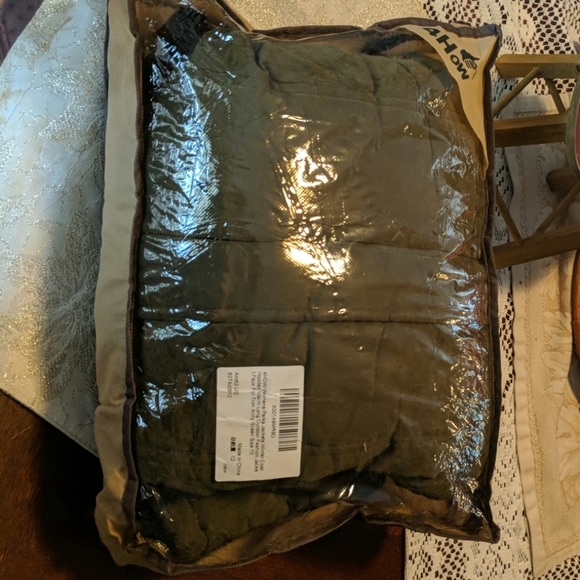 Woman's Hooded Parka, Army Green w/ New Design - Picture 6 of 6